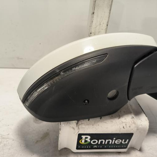 Vehicule-RENAULT-MEGANE%25204%2520PHASE%25201%2520BREAK-2016-09ba756f541edec254e01936adc6a3f1fbee8557d0668cdad04909576e9e5629_m.jpg
