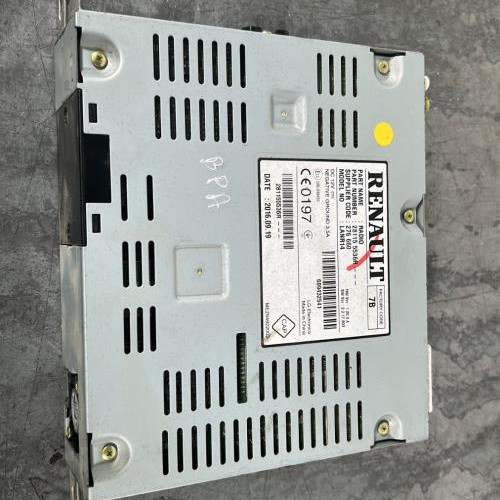 108790363-ad9fcaff-b36b-4359-999f-f30e3a0c023c-Piece-Autoradio-dorigine-281155536R-RENAULT-MEGANE-4-PHASE-1-BREAK-bc825622a6af36daa0cda7398547d520137b05f53022a8a816ebaf9aea9580a8_m.jpg