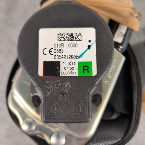 108790369-22e2e471-e191-48bc-9d94-605a0621faed-Piece-Ceinture-avant-droit-868841460R-RENAULT-MEGANE-4-PHASE-1-BREAK-29c31ce08ef2594a5d5ba6a48753dc6821896c06cf6889fd4b3889b4ba6a387b_m.jpg