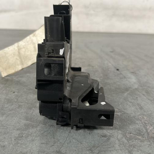 108790376-78949930-addc-4205-8818-514e73e16164-Piece-Fermeture-centralisee-arriere-gauche-825037601R-RENAULT-MEGANE-4-PHASE-1-BREAK-07066c41e444643e915d8b9429895b497f4d84adf328d4fc28e92adc62e1f44d_m.jpg