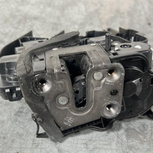 108790376-dcf48e43-87b3-4b81-81f1-742c1e64c785-Piece-Fermeture-centralisee-arriere-gauche-825037601R-RENAULT-MEGANE-4-PHASE-1-BREAK-138d4b3a08032a3a378443e4334a90ca0a54c51ae9a7f3f6e303ebf803c6ec76_m.jpg