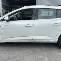 Vehicule-RENAULT-MEGANE%25204%2520PHASE%25201%2520BREAK-2016-63b83b8abb0ea795b6609a3a95134b6a446a862a6ac697215086f66474f622d5_m.jpg