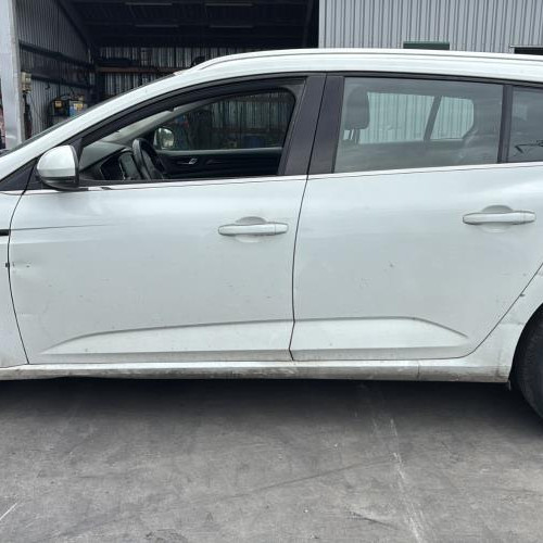 Vehicule-RENAULT-MEGANE%25204%2520PHASE%25201%2520BREAK-2016-63b83b8abb0ea795b6609a3a95134b6a446a862a6ac697215086f66474f622d5_m.jpg