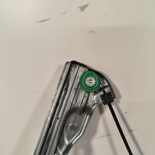 108790384-a64593de-7fa6-4b85-bbe7-567a082e1da1-Piece-Leve-vitre-electrique-avant-gauche-807213056R-RENAULT-MEGANE-4-PHASE-1-BREAK-e9b8a40a003d3aca05f0570d0bc38d8c413e87cf94ce49ada5745b806f505c71_m.jpg