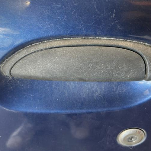 Poignee porte avant gauche