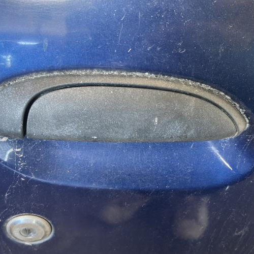 Poignee porte avant droit