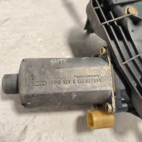 108958270-719f8835-8c7d-4ebb-a1da-162f226a755a-Piece-Leve-vitre-electrique-avant-droit-7701207254-RENAULT-CLIO-2-PHASE-1-5600921cf0cbb83b4887ff5e21218108db4d3031a5c21b843b38a12222b74695_m.jpg
