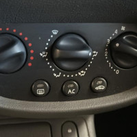 108958281-711889a5-3f0a-4c82-a9f7-cc332cb29187-Piece-Commande-chauffage-7701051263-RENAULT-CLIO-2-PHASE-1-1b0de5c626d1bbe871edd9c32510192df2acaec56c53eb3f0659ee5c341867a5_m.jpg