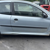 Vehicule-PEUGEOT-206%2520PHASE%25201-2002-7f7f34d6612e49019bc821ca640e614270acb2067a0c4d1d47276e4d1c5b34a5_m.jpg