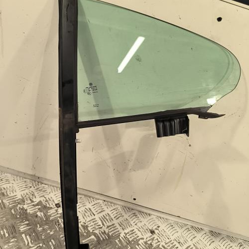 109028625-1e92a1b7-cdf6-483c-bb8a-cf4fc84d4354-Piece-Custode-arriere-gauche-porte-3C8839613H-VOLKSWAGEN-PASSAT-5-CC-COUPE-b2817ce91fb152cbcd6aca21141bbb89786bc753fcd7d6e5275a075474446ed8_m.jpg