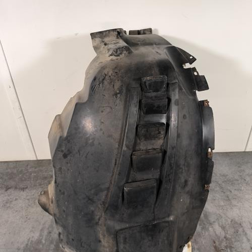 Pare boue avant gauche