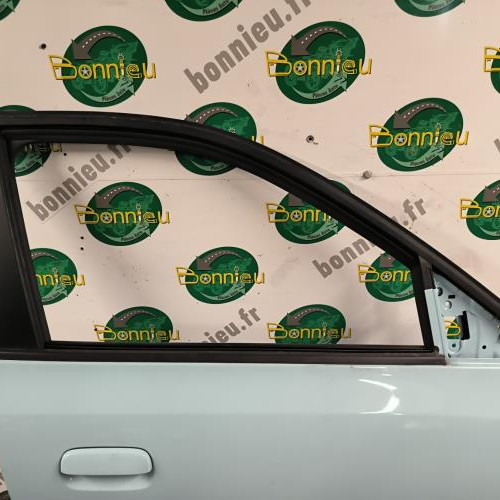 Vehicule-RENAULT-TWINGO%25203%2520PHASE%25202-2023-60ce0872d9fd0c4714b9302d8e16f44592487836d6619aa6c7916e032e820b99_m.jpg