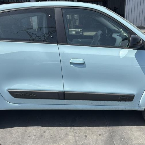 Vehicule-RENAULT-TWINGO%25203%2520PHASE%25202-2023-f40922de4ee6c538313c87e0b9dab1aa26e72512d02299ea41a163c77fcb2a33_m.jpg