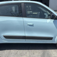 Vehicule-RENAULT-TWINGO%25203%2520PHASE%25202-2023-b8c9afdeb12e46ce1ef76e74a9ef1551872dc5e6d083ac266a4cdb1a5098d463_m.jpg