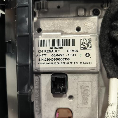109169568-f66b67fd-9655-4ed5-9bd6-401e58c930c1-Piece-Autoradio-dorigine-259152694R-RENAULT-TWINGO-3-PHASE-2-8e04d44aaf2f54d60f43bd73dc94c607a010e4a0d1e3b856ef891878442f43f3_m.jpg