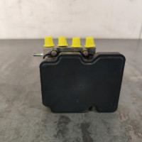 109170301-5c2b857e-cd11-4836-992d-120a9e666a39-Piece-Bloc-ABS-freins-anti-blocage-476602993R-RENAULT-TWINGO-3-PHASE-2-2ac7a0f96607bca3229718ba3b4947b648f3a741b10709f63c704d3ab553b871_m.jpg