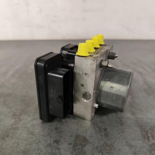 109170301-ad5db1af-a3e0-49fe-8d8e-77cd21fba053-Piece-Bloc-ABS-freins-anti-blocage-476602993R-RENAULT-TWINGO-3-PHASE-2-437876412e1a34a99b55b7295b20cdc7613415a29fdc7187595531bee5c551ce_m.jpg