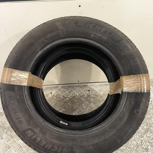109170616-95ce79a5-3f37-45e3-94c9-26ddfaaac95d-60R15T-RENAULT-TWINGO-3-PHASE-2-b96172377bc35b56f7acd5b7d345506433e4522c09e3f9b070ac81a357093082_m.jpg