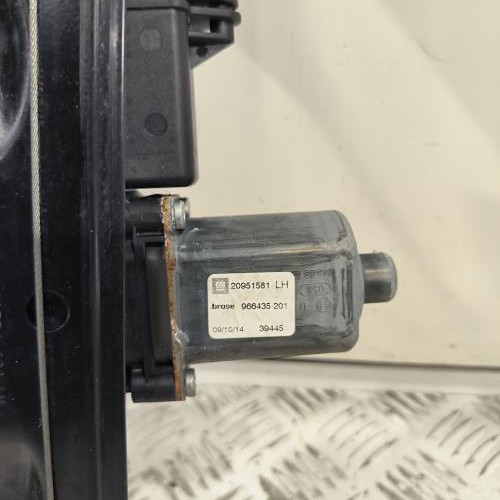 109173890-35b49921-f458-40a0-8a89-c5d9914b7e16-Piece-Leve-vitre-electrique-avant-gauche-13408526-OPEL-ADAM-eb09b3768e0588daef46b78923d574b28ed0062e0dc31c16f0153df4160b6fe9_m.jpg