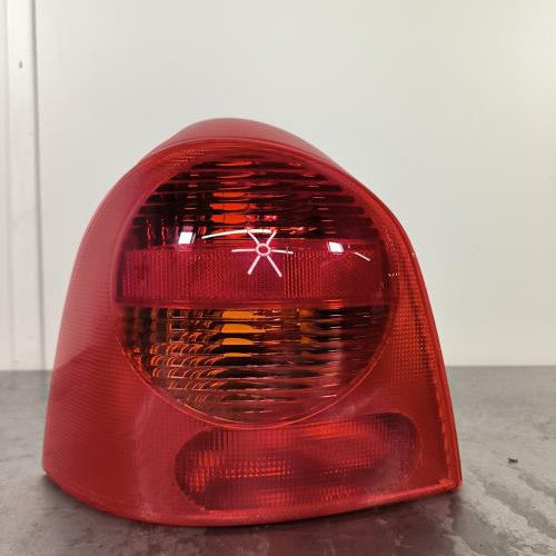 Feu arriere principal gauche (feux)