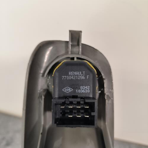109491722-8f7f87da-6c97-42ab-85d9-223e0d77a351-Piece-Interrupteur-de-leve-vitre-avant-gauche-7700425386-RENAULT-TWINGO-1-PHASE-2-71304c1577fb72af5cf6ee6b80eda9501c23237c868b17464ec24441acf06a5b_m.jpg
