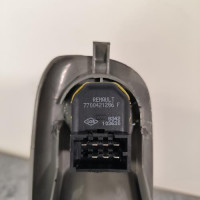 109491722-bc58338b-a497-429b-a7e2-95e64443bef4-Piece-Interrupteur-de-leve-vitre-avant-gauche-7700425386-RENAULT-TWINGO-1-PHASE-2-9f0b428cae3d78604870d6d06580edd54b1a333792a7703b34dffc761819ec6e_m.jpg