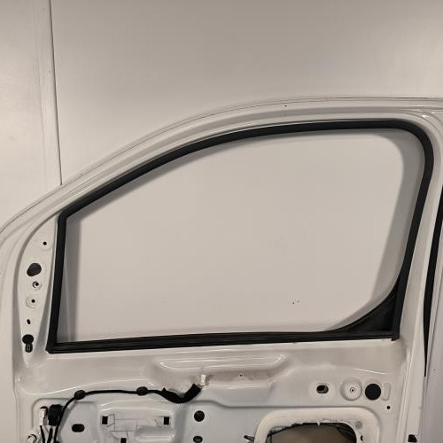 109492555-8a8eff8d-5775-493a-b0b7-aad7497c8671-Piece-Porte-avant-droit-9853308880-CITROEN-JUMPY-3-XS-8c48c027fa8496208c01420ae7ec23c43d4afac75bab09cb496d276954676c0d_m.jpg
