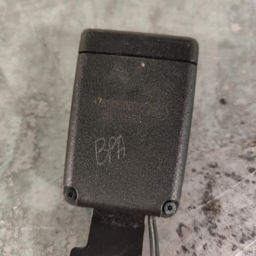 109677932-d0bce42b-289c-416e-bacb-f845af59cf6e-Piece-Attache-ceinture-avant-gauche-878172680R-DACIA-SANDERO-2-PHASE-2-d061c2fa6b0cc42a1cbae662b37e17f91fe5ea76b8649bc12c9e9ef10a919d16_m.jpg