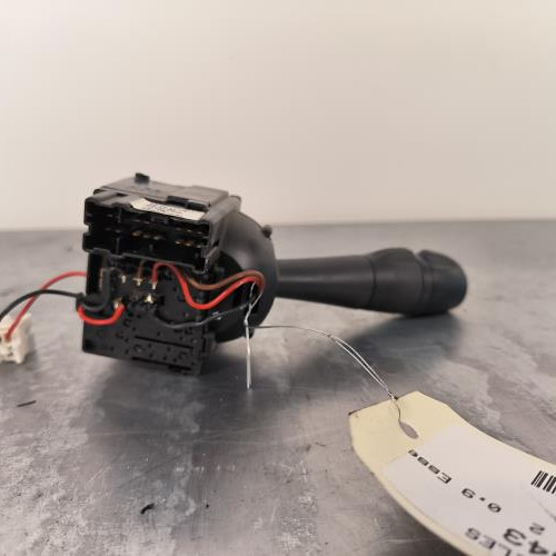 109677943-2e668d5e-f975-4984-a745-af586bb9c90a-Piece-Commodo-phare-255401303R-DACIA-SANDERO-2-PHASE-2-11a35dac9e32026a800c398e021e4cb859cd803612bde4c3d3425da1304b240c_m.jpg