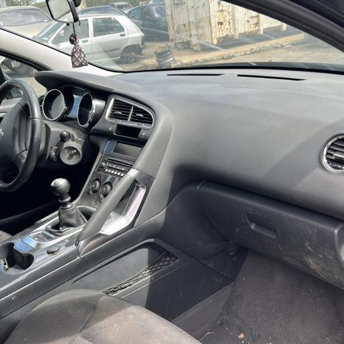 Vehicule-PEUGEOT-3008%25201%2520PHASE%25201-2011-276fa6ce174de1aba9e7f5162cbeef5abf068ec5d4639b7e8b199f2a4466693e_m.jpg
