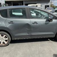Vehicule-PEUGEOT-3008%25201%2520PHASE%25201-2011-35e7bb99b6749aaecffbcd89406009589b53f9723c51fce498b136aa18d3b3fc_m.jpg