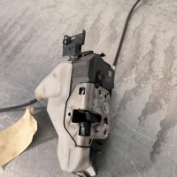 109686498-57692b71-6148-417d-81cb-8d08c04f26cc-Piece-Fermeture-centralisee-avant-gauche-9800623280-PEUGEOT-3008-1-PHASE-1-9aec8c764773014a2aff4bc17863826201ecd3e9132a024286f35a0ce78934fd_m.jpg
