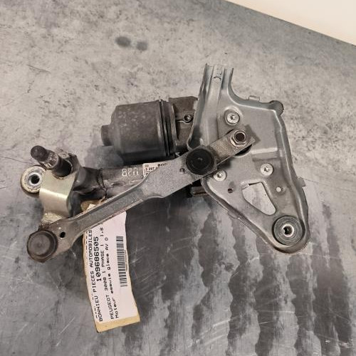 Moteur essuie glace avant droit