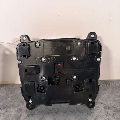 109741708-16f5a6b6-a314-41cc-9aea-08dbc5901d9c-Piece-Commande-GPS-A2479003903-MERCEDES-CLASSE-CLA-118-COUPE-9cdf11b0d08a957bf57b2554bd00cfffa39162b1bef0fd4419d12a81fb5695f8_m.jpg