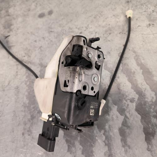 109885593-34c9439a-2aad-4621-9eaf-2bfec09c8407-Piece-Fermeture-centralisee-avant-droit-9800623080-PEUGEOT-5008-1-PHASE-1-85280cb366c37671127bd52205f72b316d402b682800b5d70397a380e0d8afc5_m.jpg