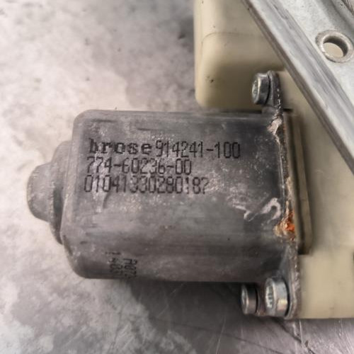 109885598-9c9c3720-4c9e-44ec-9e3f-c557010efb45-Piece-Leve-vitre-electrique-avant-droit-9682808880-PEUGEOT-5008-1-PHASE-1-f41c6f92ada4bf15fdcb3d6eb2a94565466f87eec4250a6a7b44a8fa13ad6ef8_m.jpg