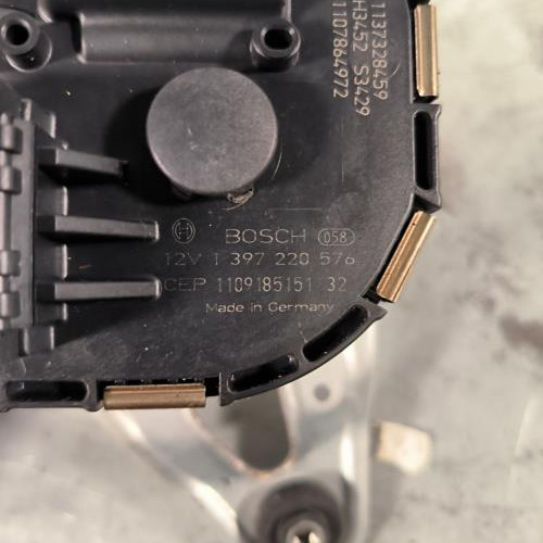 109885601-d9ee2c4d-4c3d-4ff2-a5fa-60163b0167ab-Piece-Moteur-essuie-glace-avant-gauche-6405PZ-PEUGEOT-5008-1-PHASE-1-e9b0d1b231d0cd0230a56a0ce853d270bcdebce697f4ae45410a02ad7c57d013_m.jpg