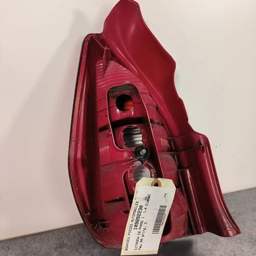 109892230-666f6f2f-81cf-4a57-b35f-09c14e82fa47-Piece-Feu-arriere-principal-droit-feux-00006351Y0-CITROEN-C2-PHASE-1-57b3aa2097e6aace4175844c56ef5e1b1ad5be2b674801e4367c256351504222_m.jpg