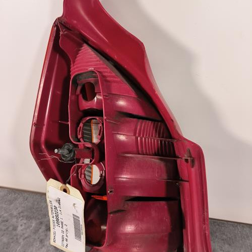 109892230-0a5eed9d-3870-4f85-ac23-30a3457be9b0-Piece-Feu-arriere-principal-droit-feux-00006351Y0-CITROEN-C2-PHASE-1-344c800f5737f1b9f637a3b0fdc703cfbe4eb5ca2cd43d9a8dc30350f2cacc68_m.jpg