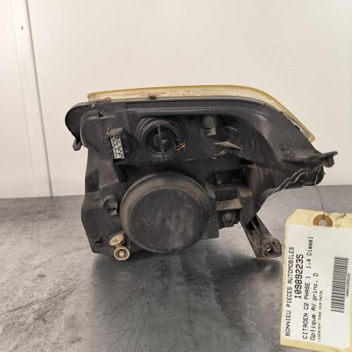 109892235-c6c8da4a-388b-4ca8-97ac-7e77230157d4-Piece-Optique-avant-principal-droit-feuxphare-0000620670-CITROEN-C2-PHASE-1-66ffe68528d210a4976642c65b5a8471085777132f3602f316932802bbf266c1_m.jpg