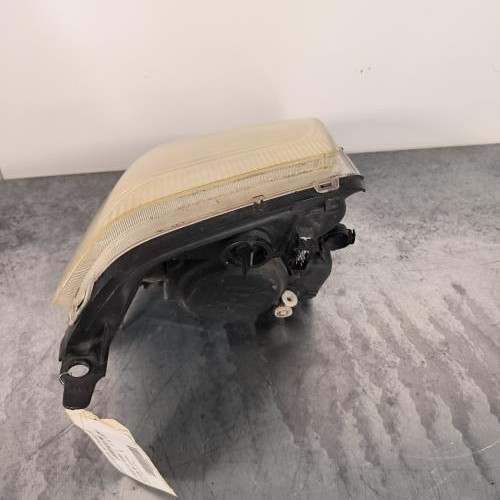 109892236-e8fe628d-a3e2-4d8f-bbbf-1da04600d080-Piece-Optique-avant-principal-gauche-feuxphare-0000620870-CITROEN-C2-PHASE-1-e980e1f5fb0c1db9df306f081e14f95be012436aae0d673a90ba69ca7d4e4028_m.jpg