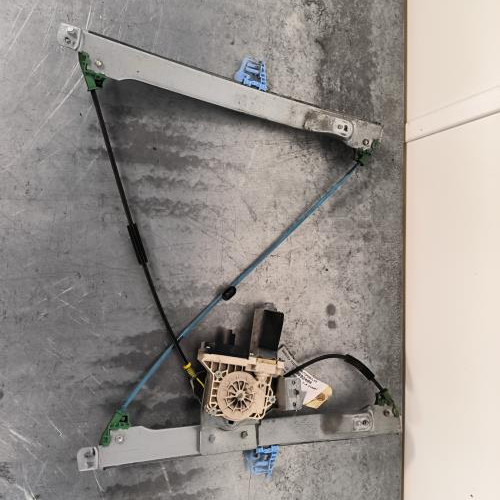 Leve vitre electrique avant droit