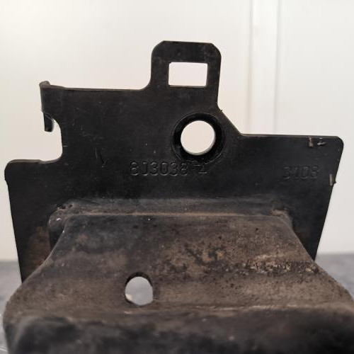 109892492-6167b434-7278-43e4-b990-6fc0638fee80-Piece-Renfort-pare-choc-avant-traverse-00007414QK-CITROEN-C2-PHASE-1-6396019e6acd03b6970e2ef80921fc0ef22f9c17f8d0f4fbba31fcdec94e54e9_m.jpg