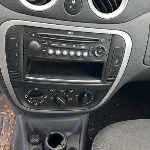 Vehicule-CITROEN-C2%2520PHASE%25201-2008-e4d6d34355c5c59a6ca6b870cb5faf2f3da2bb5882115a26807a64bcb29c2ed2_m.jpg