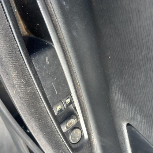Vehicule-CITROEN-C4%25201%2520PHASE%25201-2006-de75f93a53f0f9602e252d44ee88d4e90f138a1e6e9feecefb21b057e7f9bd31_m.jpg