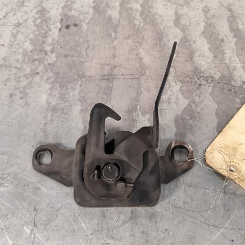 110011036-65c29d72-4a38-4986-af01-071589787a08-Piece-Fermeture-de-capot-8200654602-RENAULT-TWINGO-2-PHASE-2-33e766f328d8cba23fd3d5d8c6a70fbf40890c88d6bf553045f8e4ecb3a3972b_m.jpg