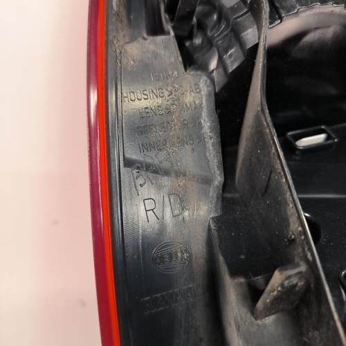 110011037-2ef5bad6-e941-47ab-8664-531133077a6f-Piece-Feu-arriere-principal-droit-feux-8201523617-RENAULT-TWINGO-2-PHASE-2-35365c82b9f496e9719564529ec2a670fad6102d2f6e246b15a800a28bfc3742_m.jpg