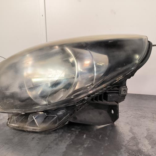 110011046-d7241dde-02d8-4a20-b333-bff124aa213c-Piece-Optique-avant-principal-gauche-feuxphare-260602496R-RENAULT-TWINGO-2-PHASE-2-7a56308654f19a7bad9401ab076882b8a275872a13accb5a0158fe3b87f3d6c7_m.jpg