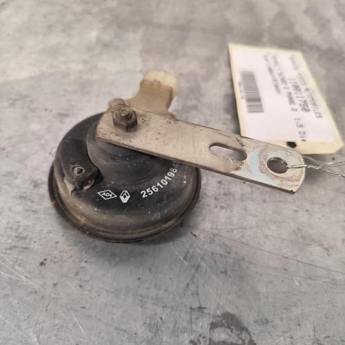 110011750-3b450831-d6e5-4608-bbbf-ab382723ade2-Klaxon-256101984R-RENAULT-TWINGO-2-PHASE-2-65fdab8ca981096684f862683b38b73e1349e942b75e05ab0c62a4cfef97e52a_m.jpg
