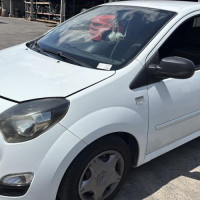 Vehicule-RENAULT-TWINGO%25202%2520PHASE%25202-2013-fcdf2774f9e9ea54d224cf10c43a4a56cb17a2b99c6a2d8720b2e4c8cab75560_m.jpg